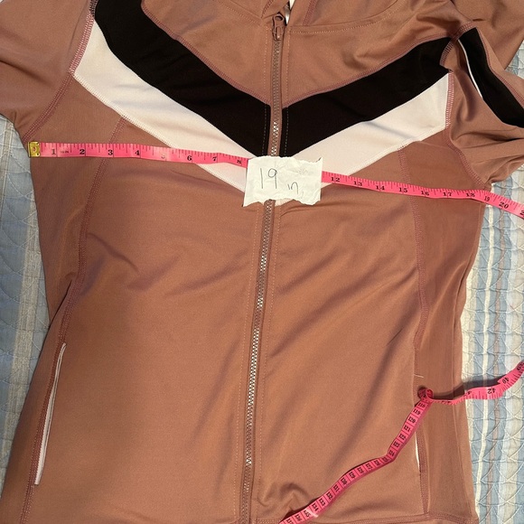 New Fashion Active Wear ( 3 Piece) Large/ XLarge - Picture 9 of 10